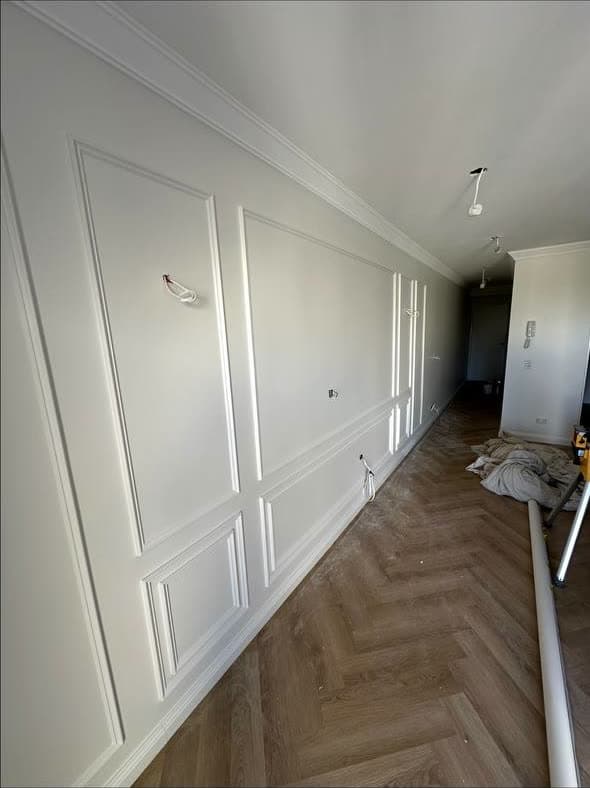 Panelled apartment repaint in Doncaster — photo 1